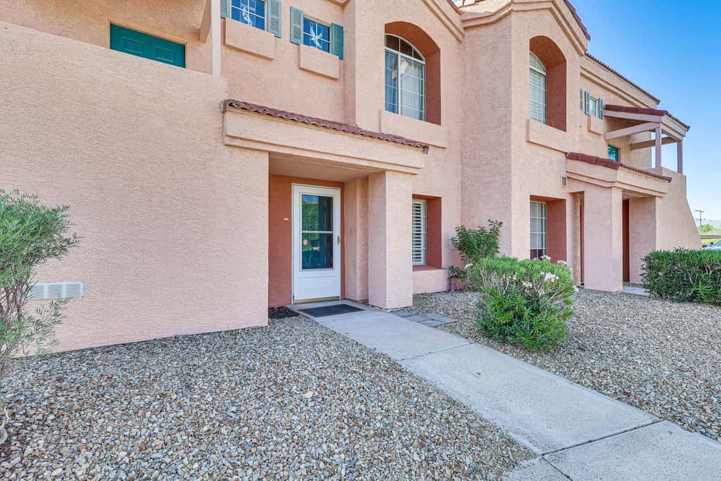 1 Mi to Beach: Lake Havasu City Condo w/ Balcony