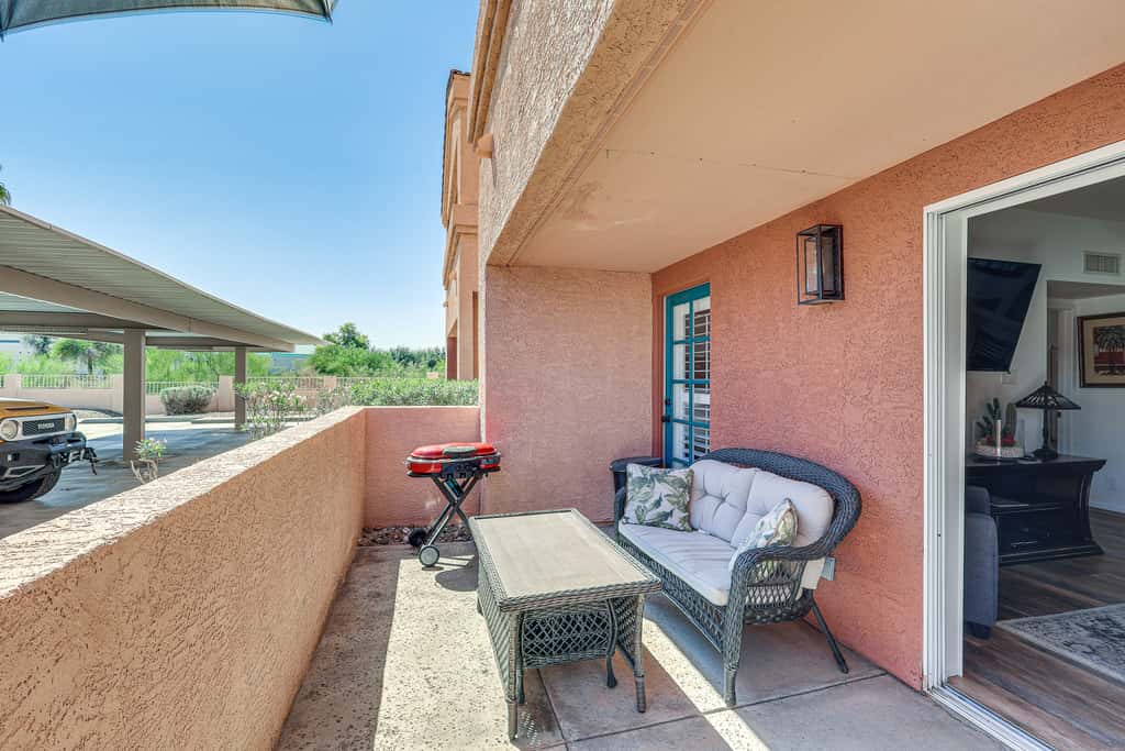 1 Mi to Beach: Lake Havasu City Condo w/ Balcony