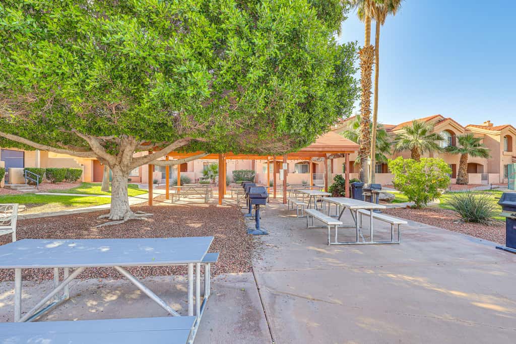1 Mi to Beach: Lake Havasu City Condo w/ Balcony