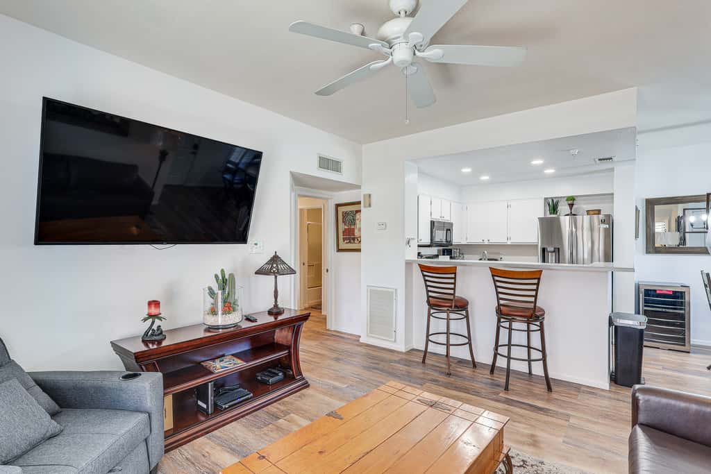 1 Mi to Beach: Lake Havasu City Condo w/ Balcony
