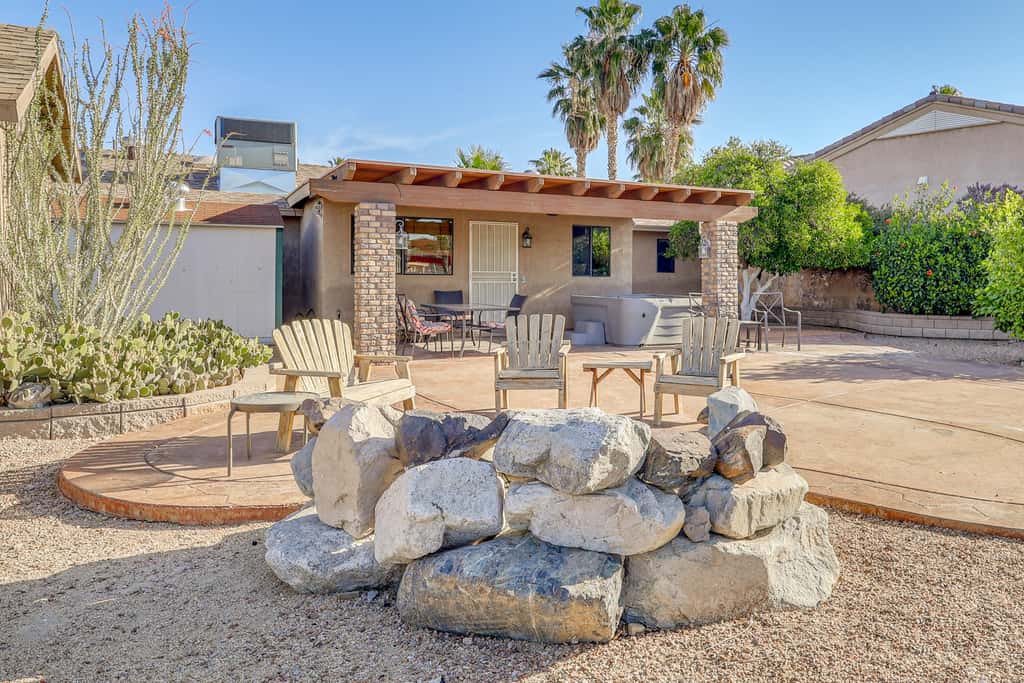 Quiet Home w/ Spacious Yard in Lake Havasu City