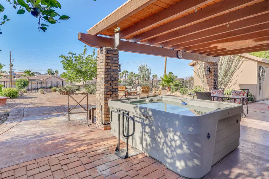 Quiet Home w/ Spacious Yard in Lake Havasu City