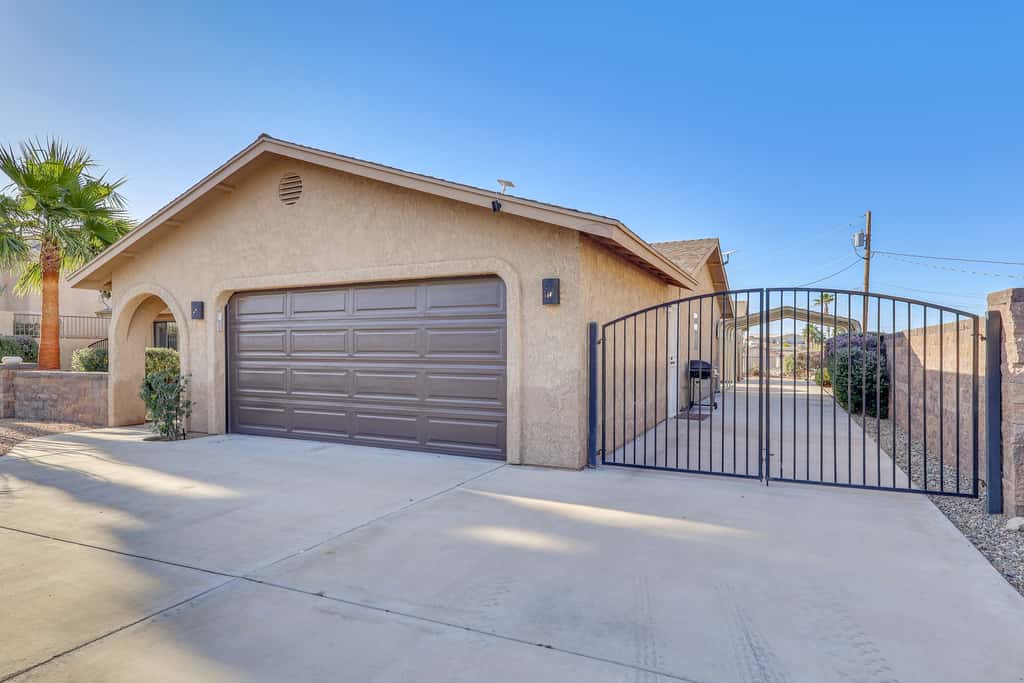 Quiet Home w/ Spacious Yard in Lake Havasu City