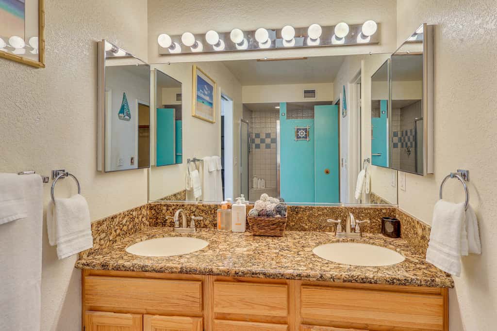 Quiet Home w/ Spacious Yard in Lake Havasu City