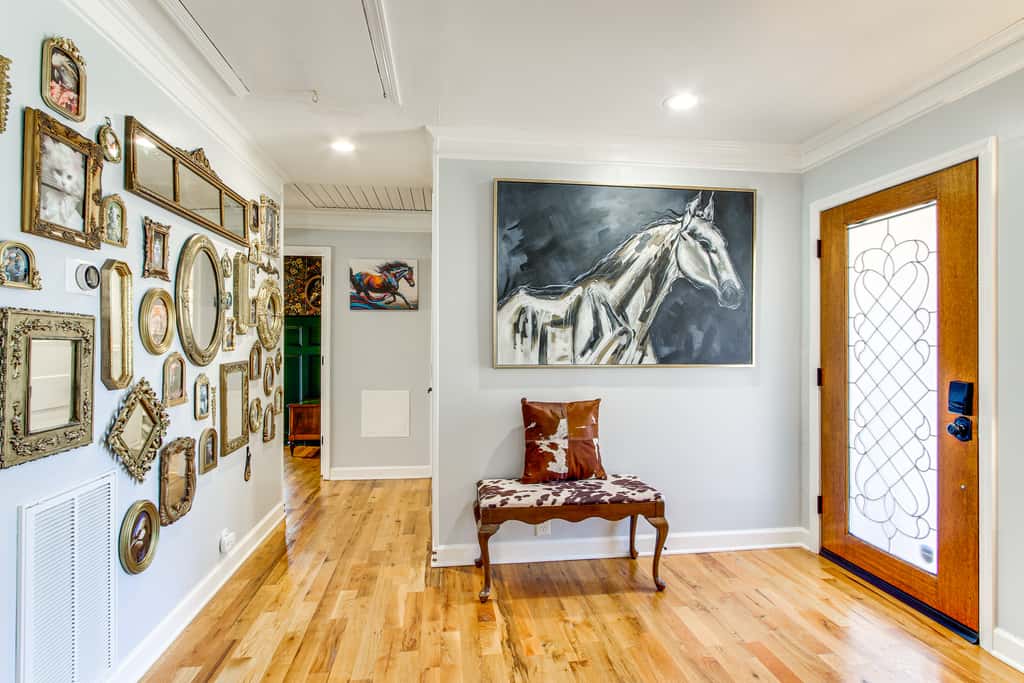 2 Mi to Historic Horse District: Dog-Friendly Home