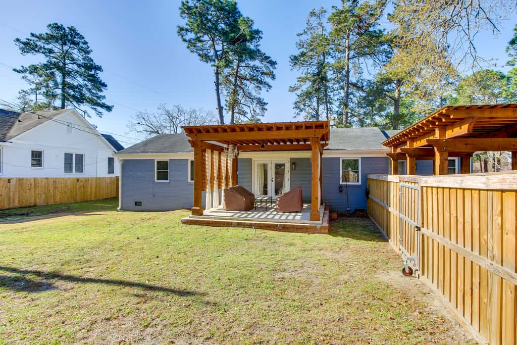 2 Mi to Historic Horse District: Dog-Friendly Home