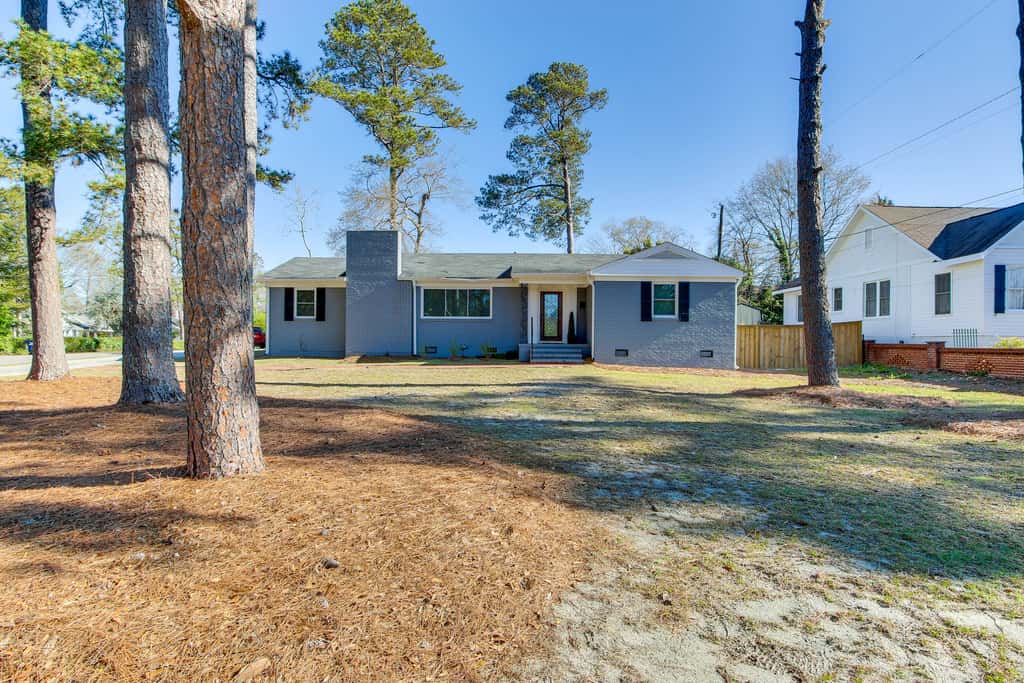 2 Mi to Historic Horse District: Dog-Friendly Home