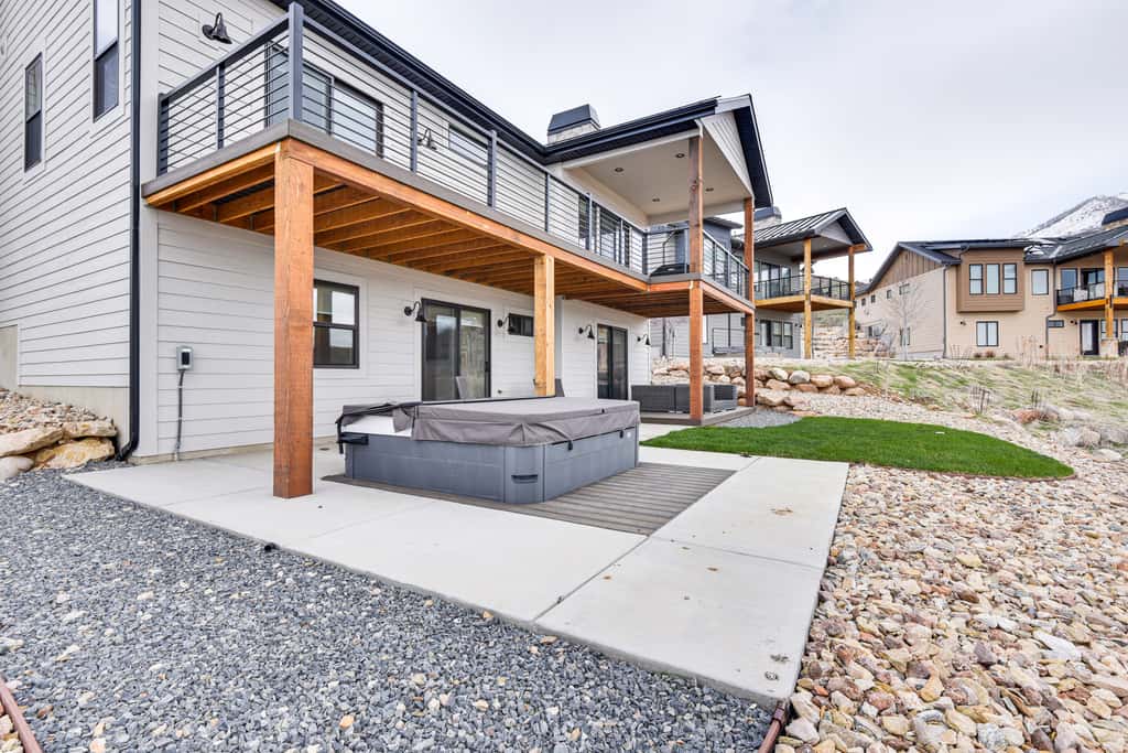 New Home w/ Amazing Views in Eden < 6 Mi to Ski!