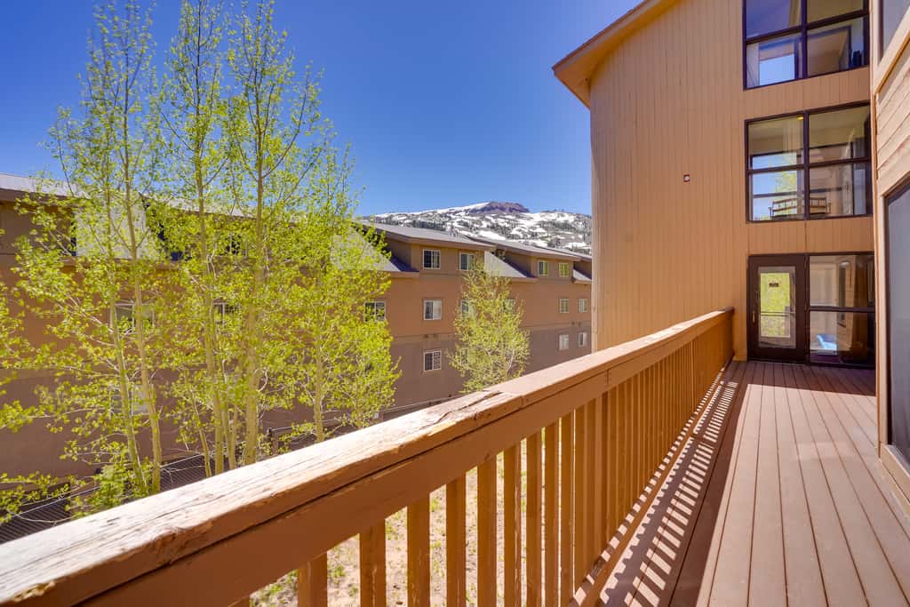Hiking & Explore: Brian Head Condo w/ Indoor Pool!