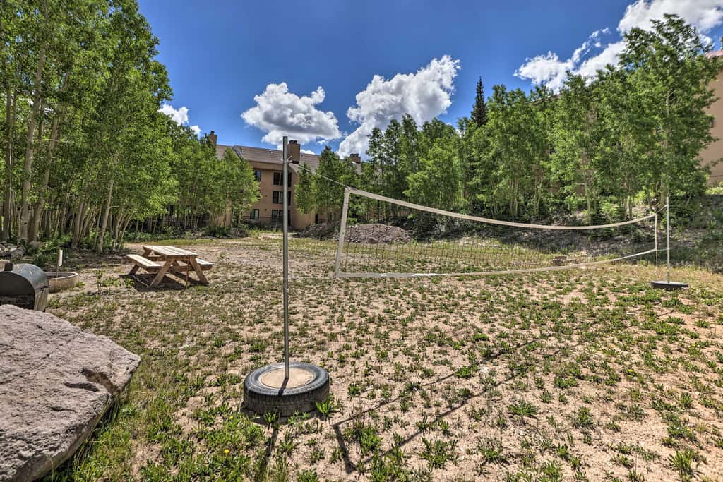 Hiking & Explore: Brian Head Condo w/ Indoor Pool!