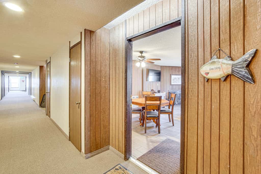 Walk to Giant Steps Ski Lift! Mtn Condo w/ Hot Tub