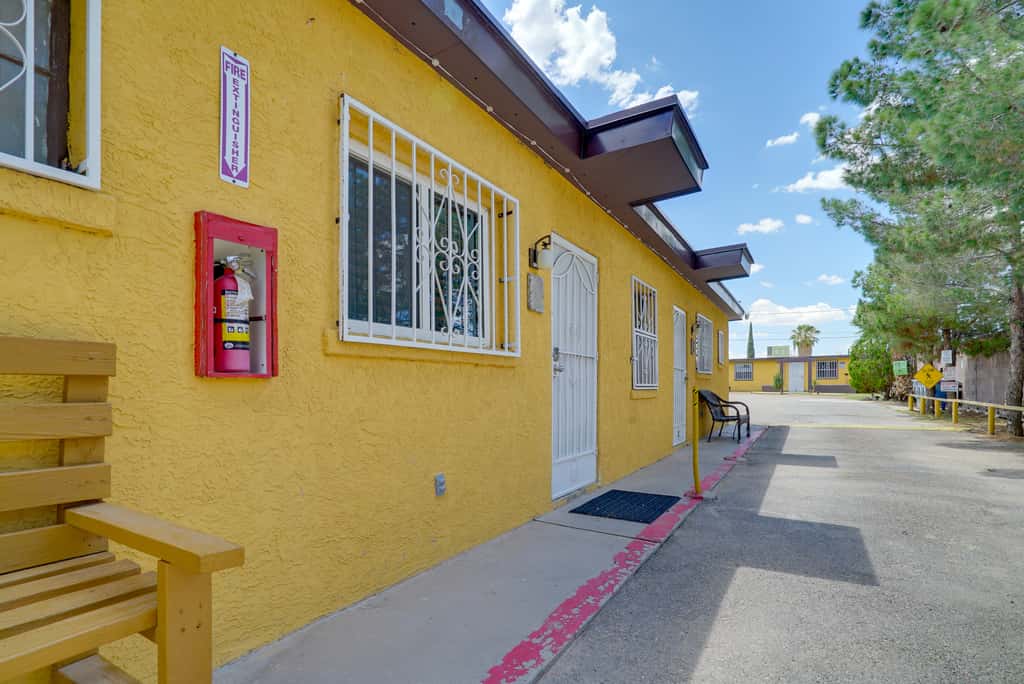 Pet-Friendly El Paso Apt by Hospital & Zoo