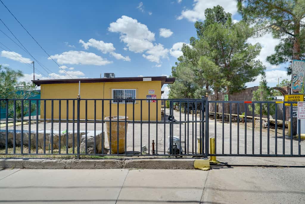 Pet-Friendly El Paso Apt by Hospital & Zoo
