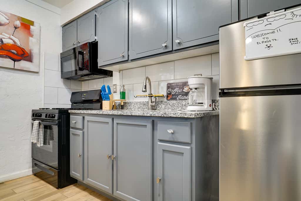 Pet-Friendly El Paso Apt by Hospital & Zoo