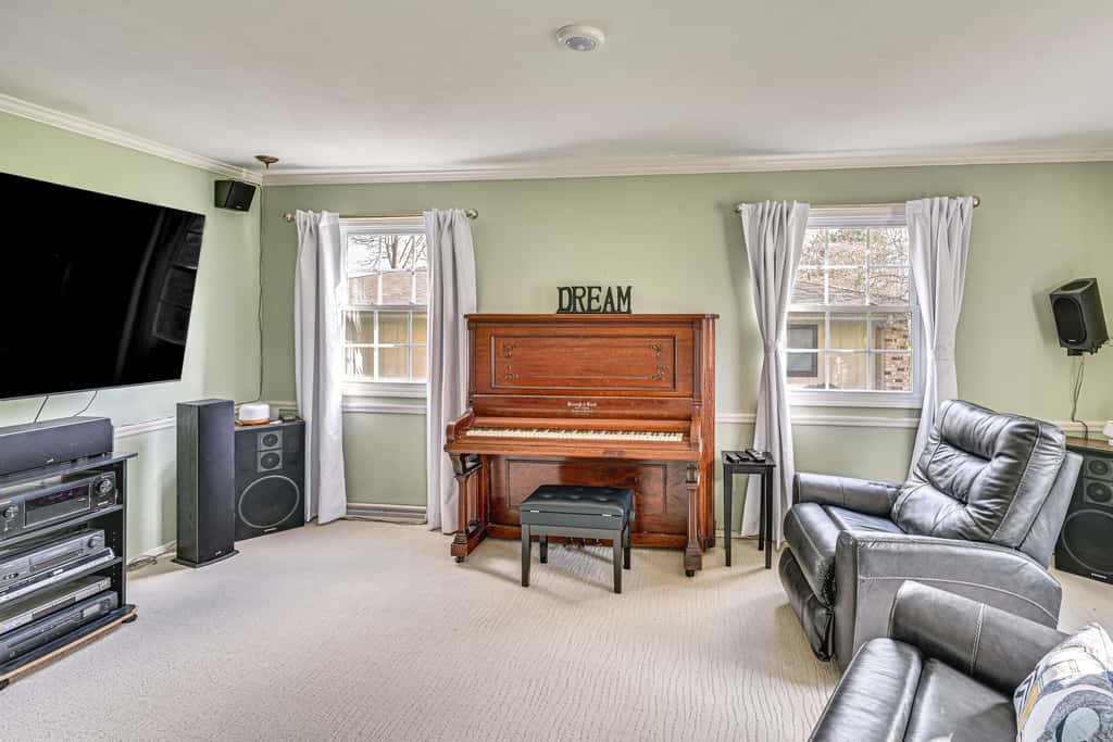 10-Speaker Movie Room for Notre Dame Weekends