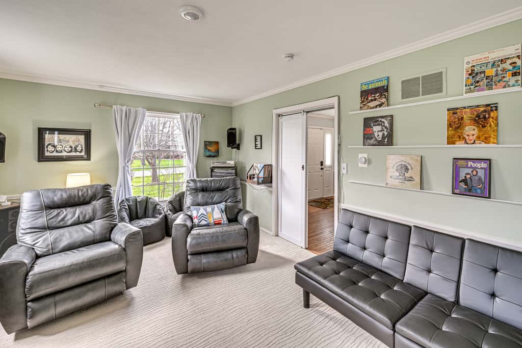 10-Speaker Movie Room for Notre Dame Weekends