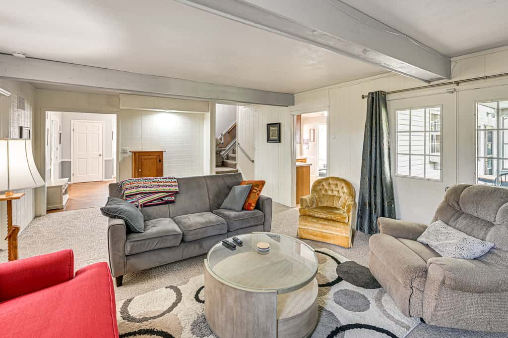 10-Speaker Movie Room for Notre Dame Weekends