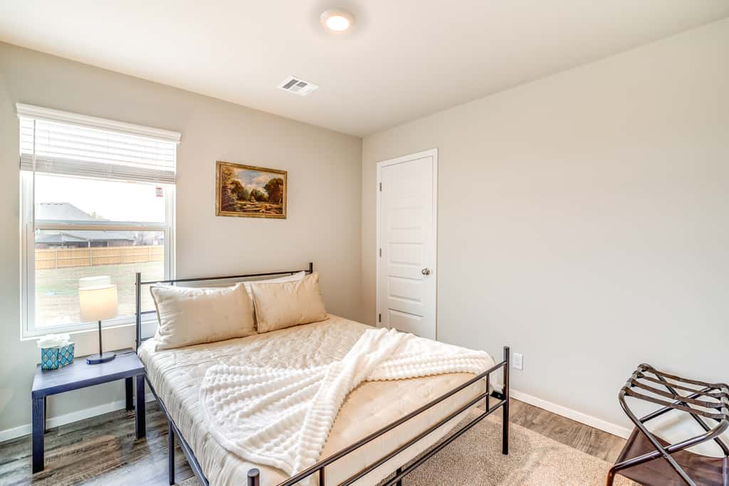 14 Mi to Tulsa: Home w/ Patio in Broken Arrow