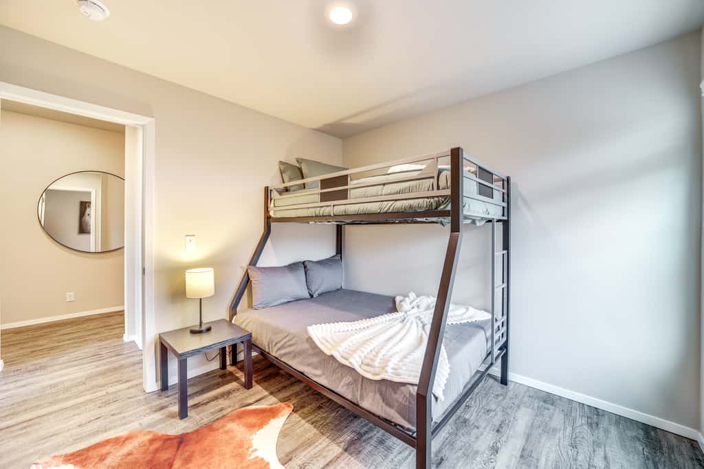 14 Mi to Tulsa: Home w/ Patio in Broken Arrow