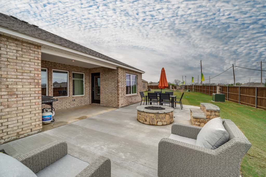 14 Mi to Tulsa: Home w/ Patio in Broken Arrow