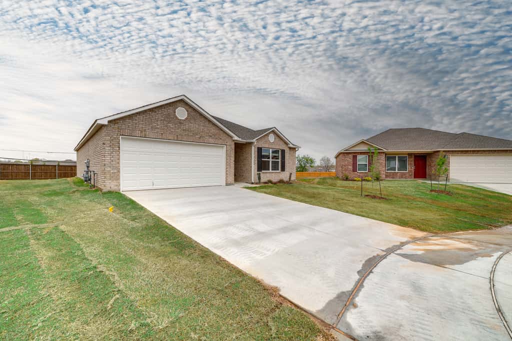 14 Mi to Tulsa: Home w/ Patio in Broken Arrow