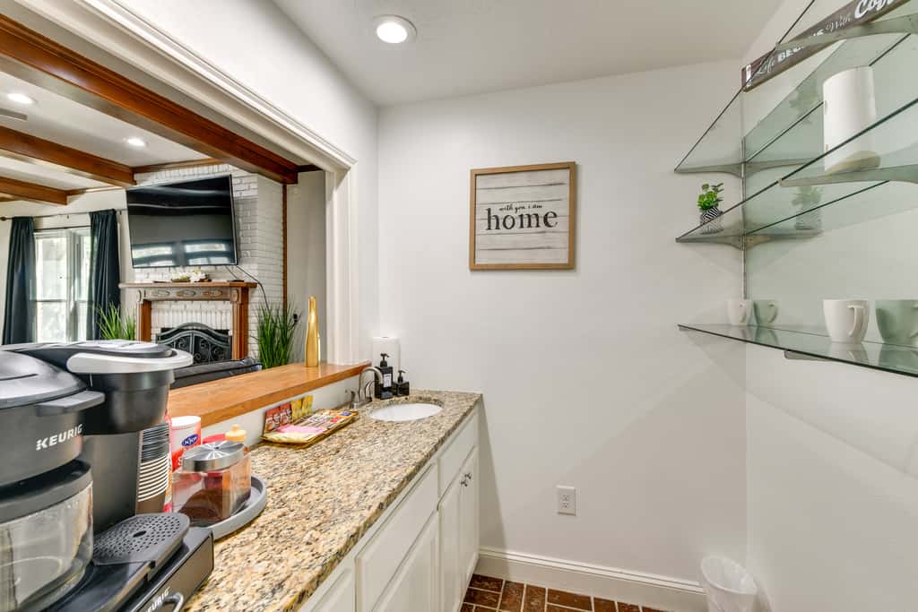 Stunning Baton Rouge Home w/ Pool: Near LSU!