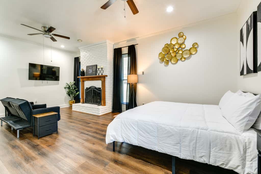 Stunning Baton Rouge Home w/ Pool: Near LSU!