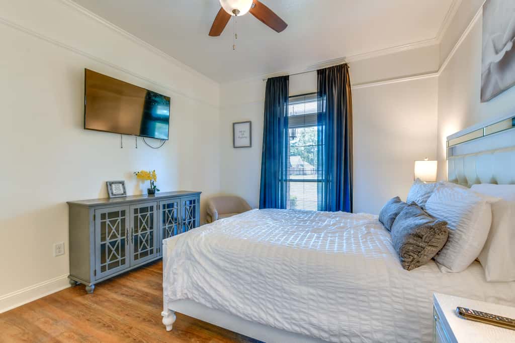 Stunning Baton Rouge Home w/ Pool: Near LSU!