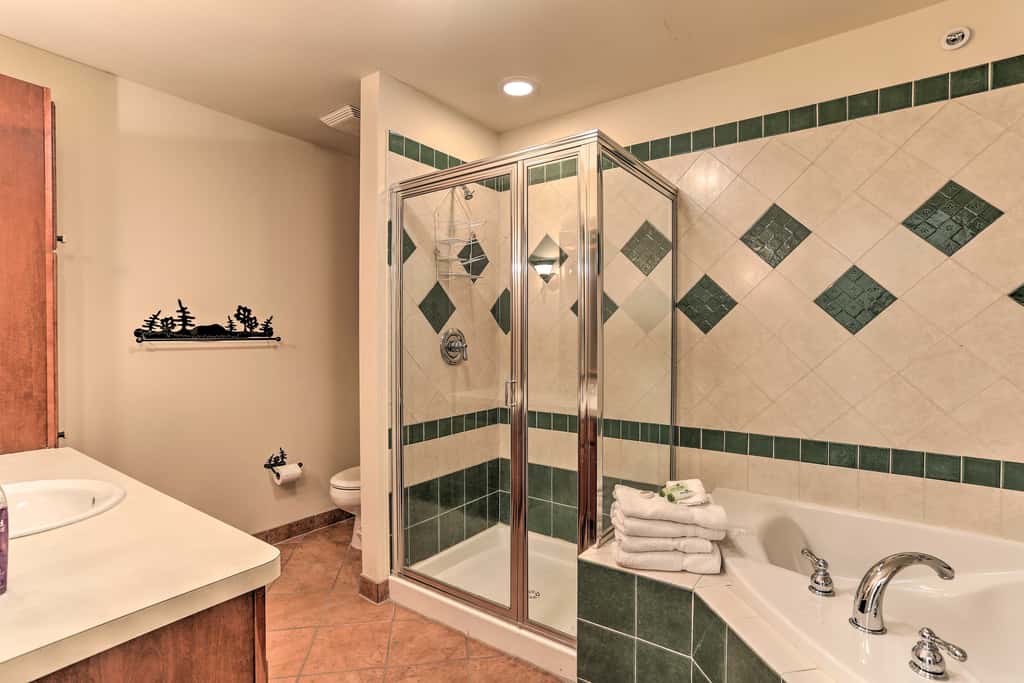 Mountain Creek Resort Home - Hot Tub & Pool Access