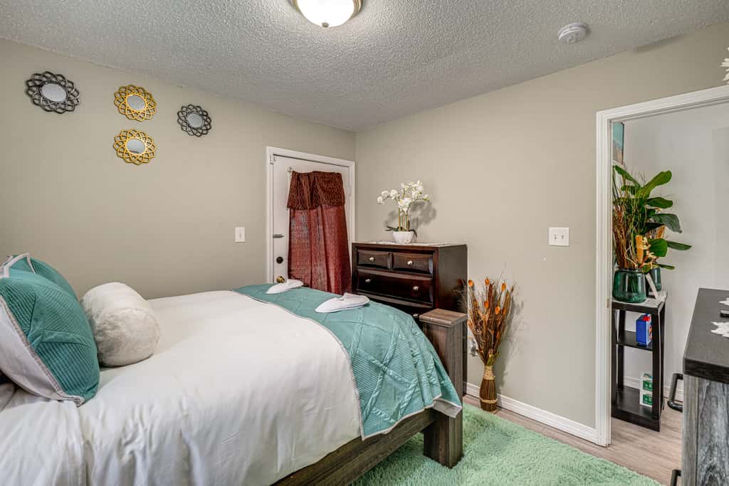 1 Mi to Gulf & Close to Casinos! Quiet Biloxi Home