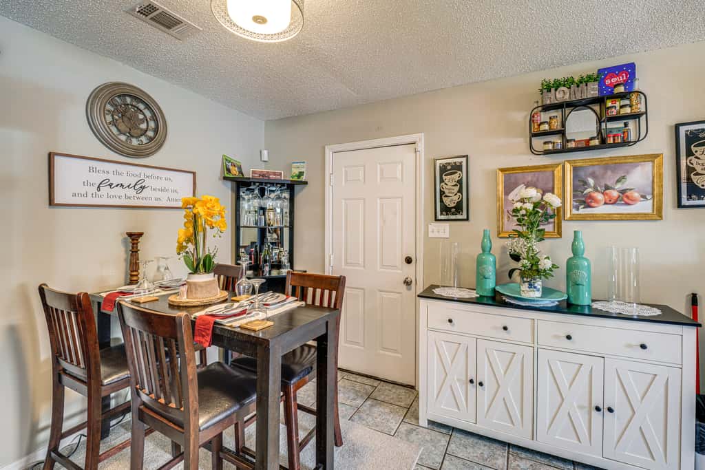 1 Mi to Gulf & Close to Casinos! Quiet Biloxi Home