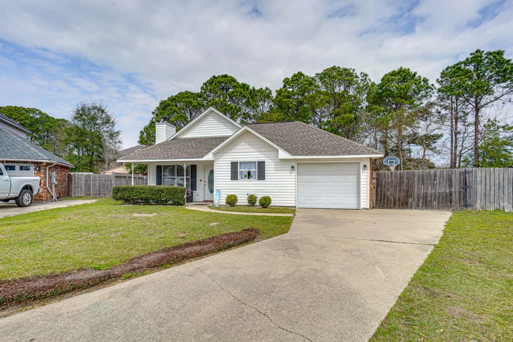 1 Mi to Gulf & Close to Casinos! Quiet Biloxi Home