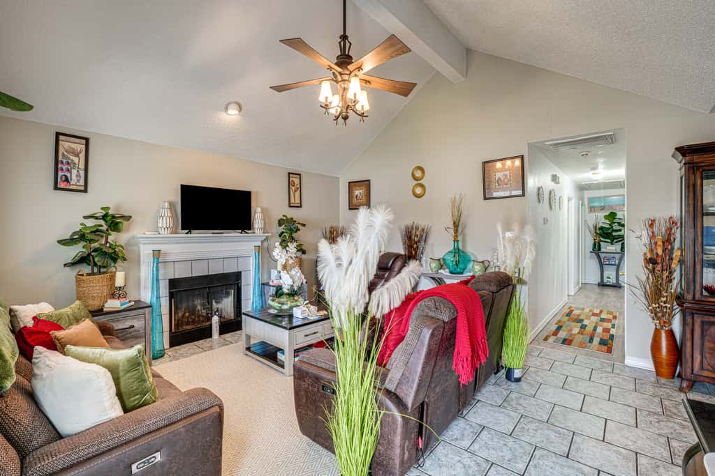 1 Mi to Gulf & Close to Casinos! Quiet Biloxi Home