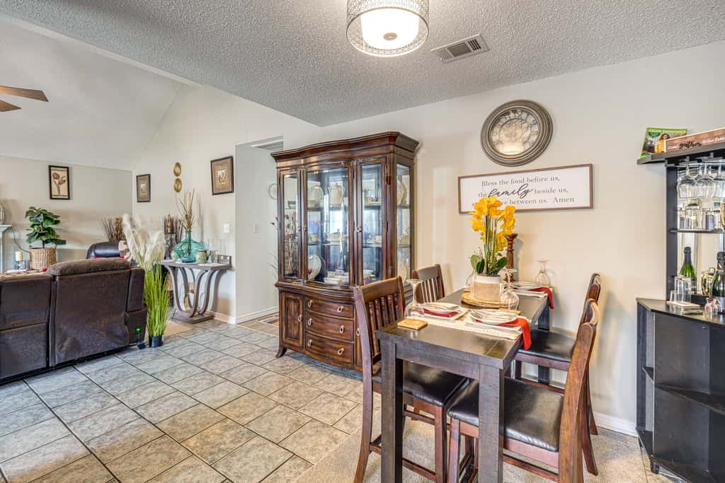 1 Mi to Gulf & Close to Casinos! Quiet Biloxi Home