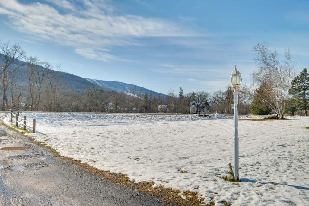 Homey Windham Condo: Hike & Ski the Catskill Mtns!