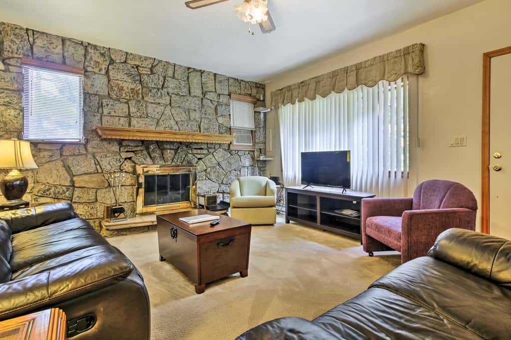 Spacious Apt w/ Yard: 3 Mi to Windham Mountain