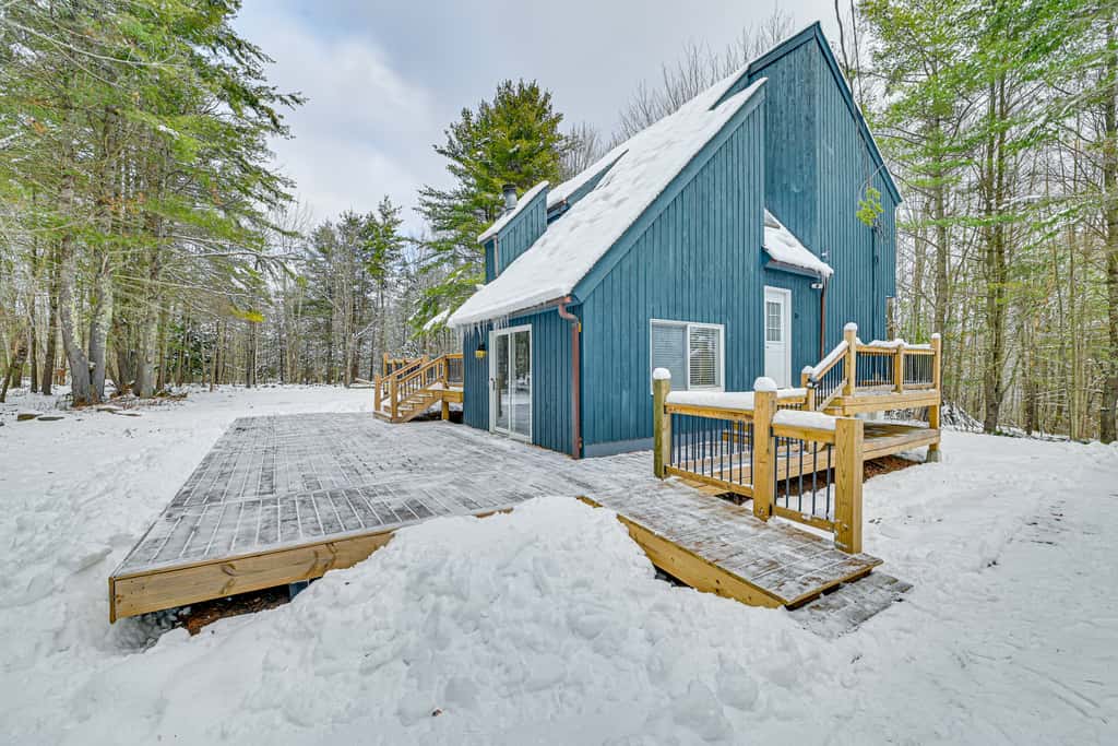 Ski, Hike & Golf: Pet-Friendly Windham Retreat