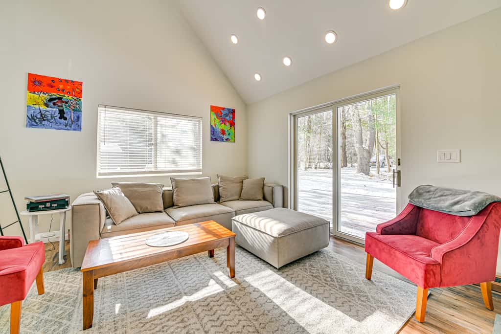 Ski, Hike & Golf: Pet-Friendly Windham Retreat