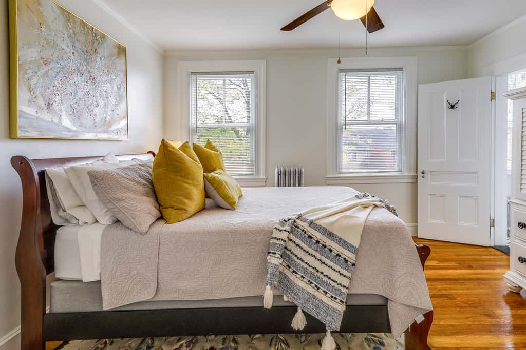 Charming Victorian 1BR Near Hospitals & Downtown