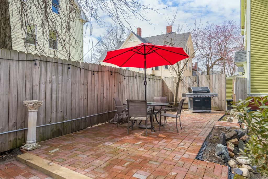 Charming Victorian 1BR Near Hospitals & Downtown