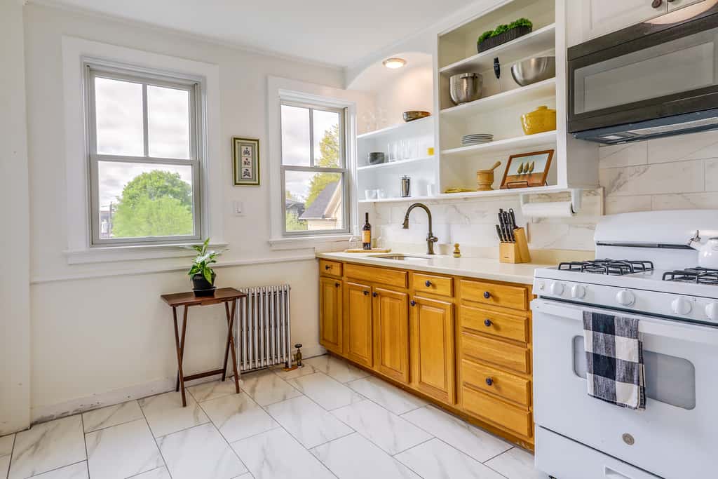 Charming Victorian 1BR Near Hospitals & Downtown