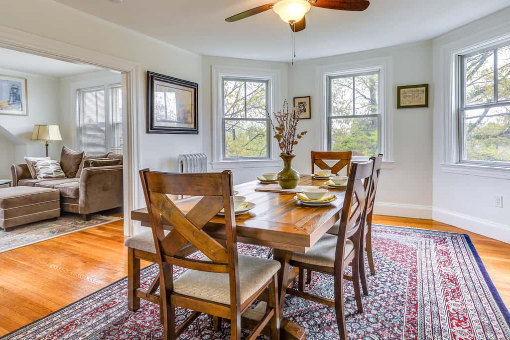 Charming Victorian 1BR Near Hospitals & Downtown