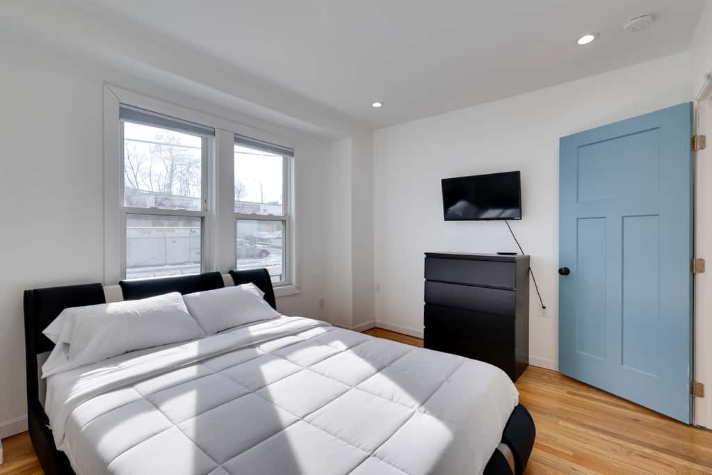 Walk to Roger Williams Park: Apt in Providence!