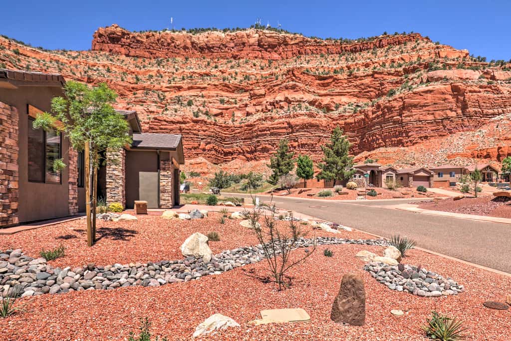 Day Trip to Zion: Home w/ Fire Pit & Pool Access