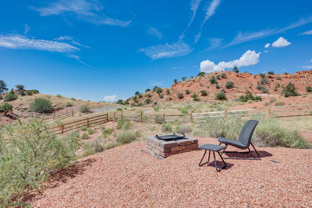 Gorgeous Kanab Home: Canyon Views & Pool Access!