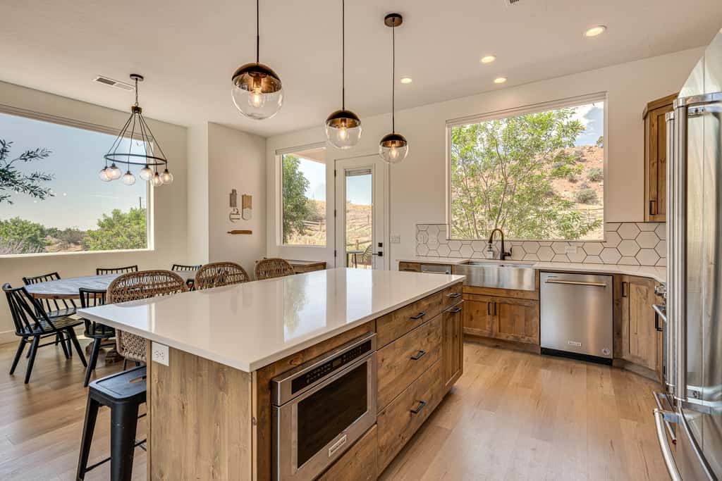 Gorgeous Kanab Home: Canyon Views & Pool Access!