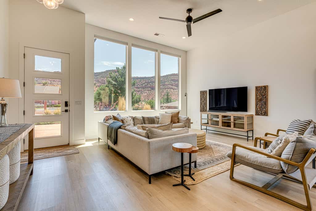 Gorgeous Kanab Home: Canyon Views & Pool Access!