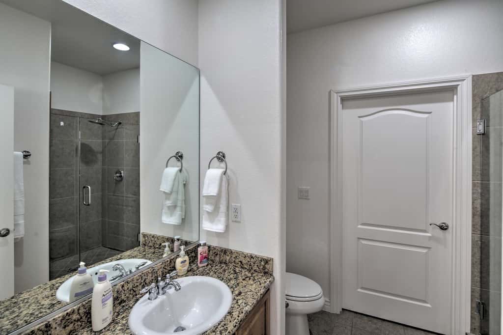 Desert Condo w/ Pool ~ 3 Miles to Colorado River!