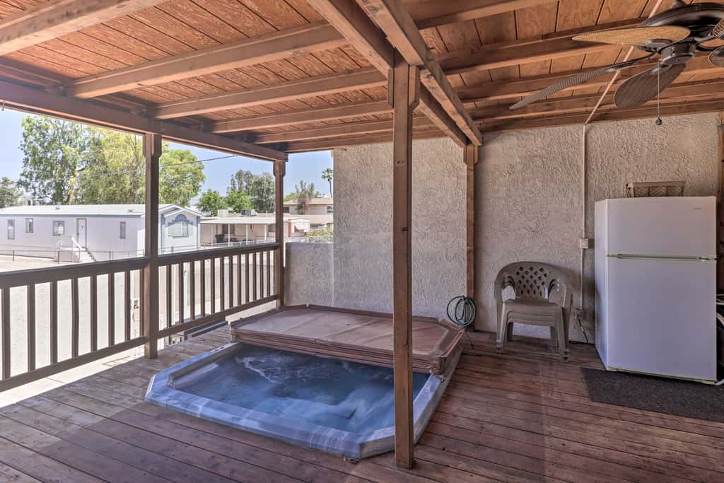 Hot Tub & River Views! Family Gem in Bullhead City