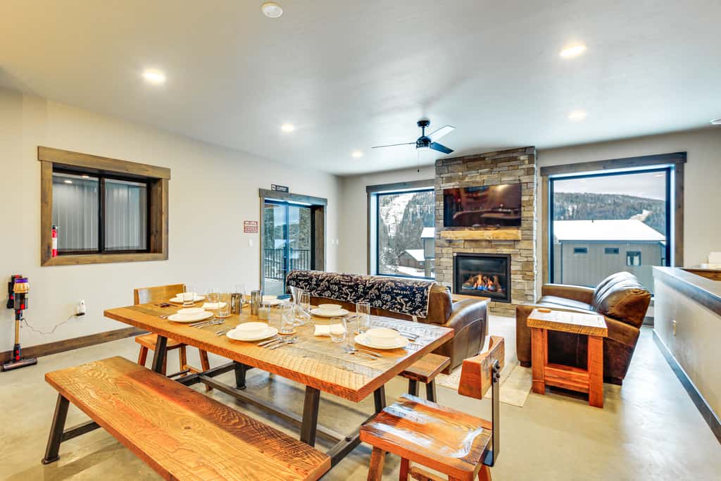 Luxury Ski Home w/ Hot Tub on Schweitzer Mountain